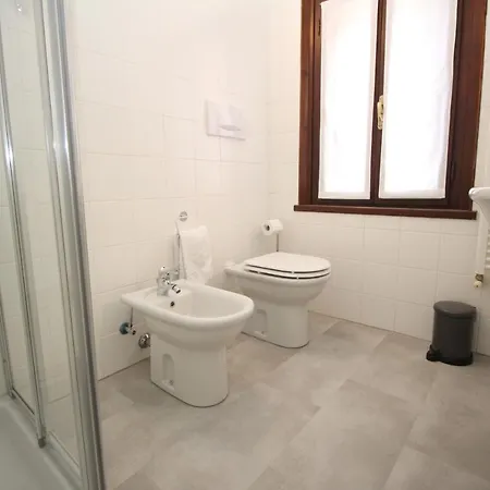 Residenza Corridoni 38 *